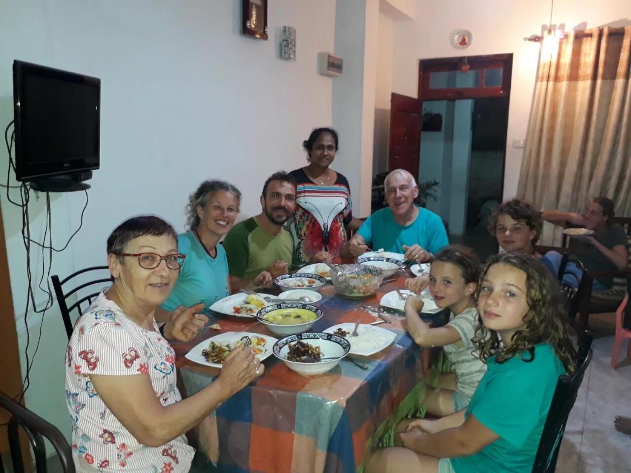 Nisansala Homestay Kandy Deiyannewela 外观 照片